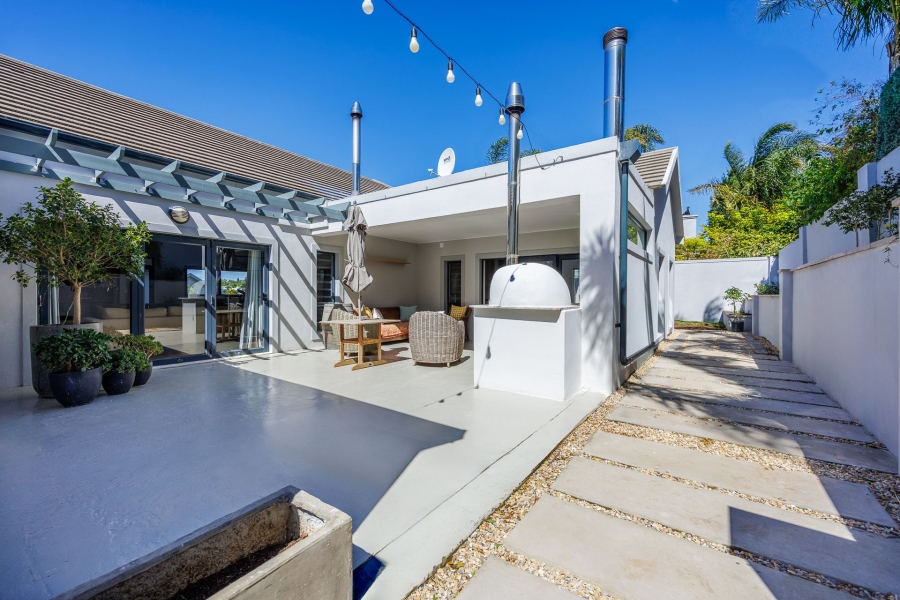4 Bedroom Property for Sale in Kanonberg Western Cape